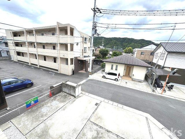 パークウェストの駐車場|駐車場に車を止められます