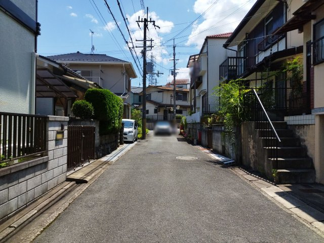 【前面道路含む現地写真】 | 亀岡　篠町見晴三丁目　一戸建