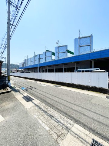 メゾンドールの周辺