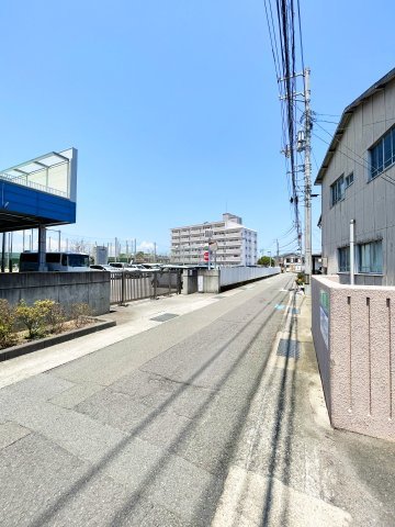 メゾンドールの周辺