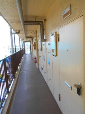 【その他共用部分】 | カーサ宇喜田2号棟 | 共用廊下