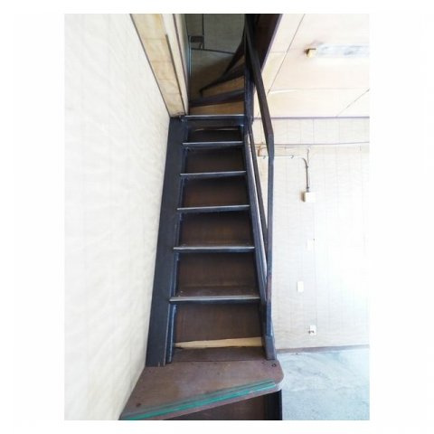 問屋町貸倉庫の内装