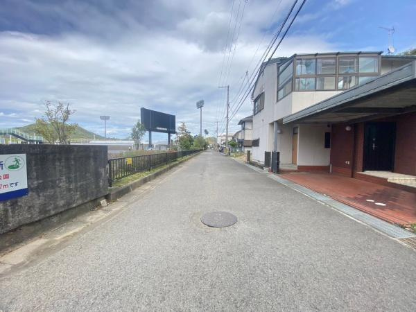 和歌山市毛見　土地の前面道路含む現地写真