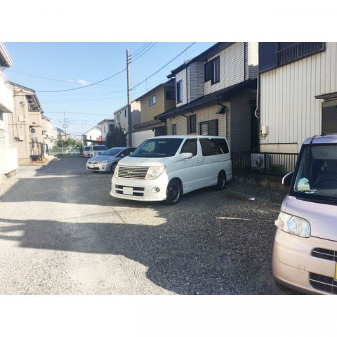 岩槻レジデンスの駐車場|３３００円はお得です！
