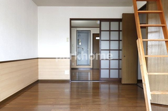 グローバルの洋室|広々とした洋室です