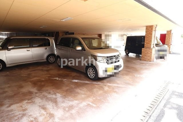 グローバルの駐車場|カースペースがあります