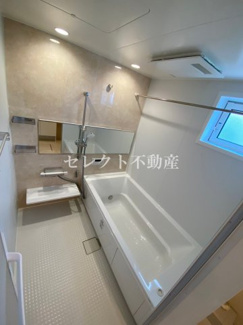 【浴室】 | ザ サンハート八代 | 【ザ サンハート八代】一坪風呂で足をのばしてゆったりリラックス出来ます♪