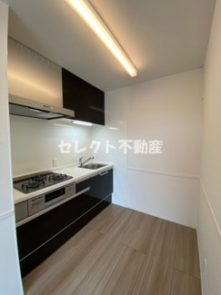 【キッチン】 | ザ サンハート八代 | 【ザ サンハート八代】システムキッチン3口コンログリル付きでお料理の幅が広がります☆