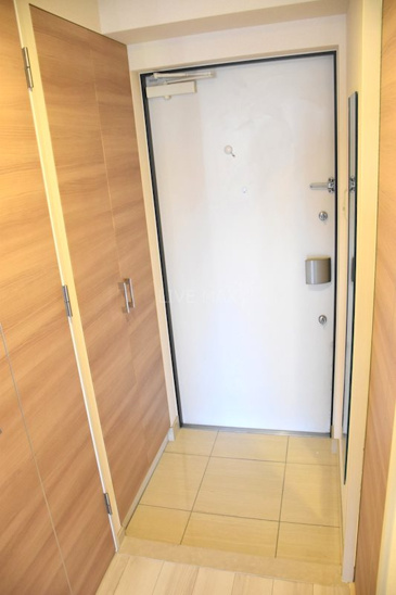 【玄関】ルーエ五条堀川 