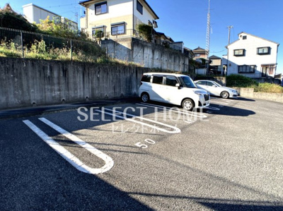 【駐車場】 | シャルマン松橋B | 駐車場完備です
