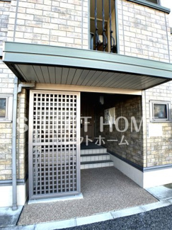 【エントランス】 | 落ち着いたエントランスです