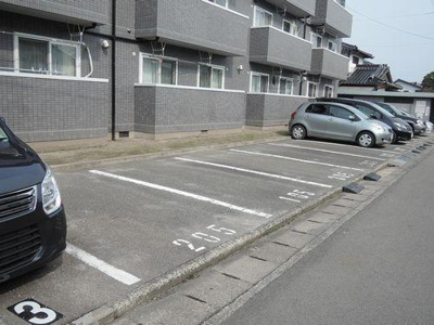 【駐車場】 | カナディアンハウスMT  