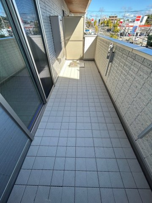 【バルコニー】 | Ｃｒｅｓｔ垂水