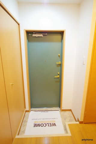 アースブルージュの玄関