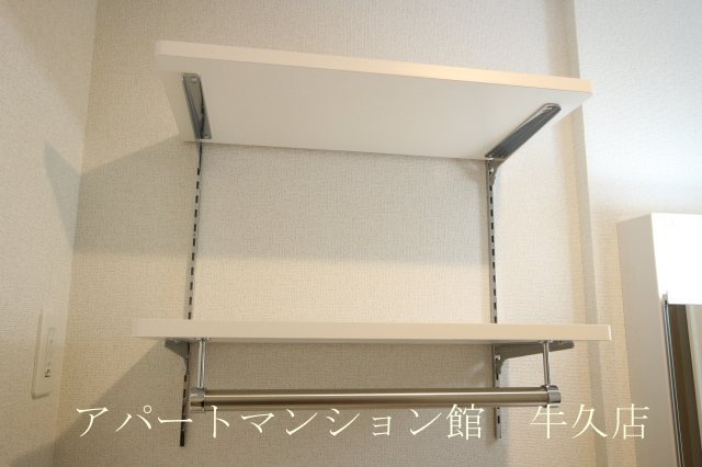 アヴァンセⅣの駐車場