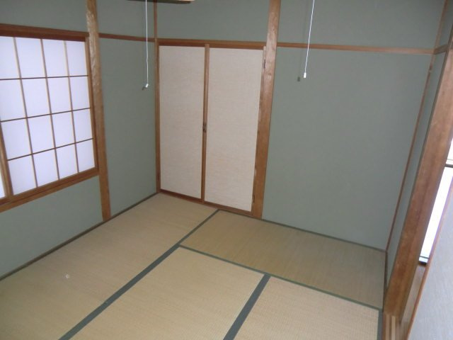 コーポウエストの和室