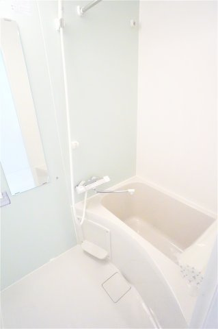 エスカイヤーⅨの浴室|広いお風呂は疲れも癒されますよ