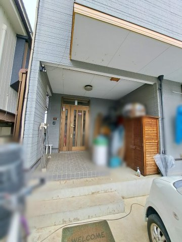 越谷市大間野町中古戸建て　南道路駐車3台可能♪のエントランス
