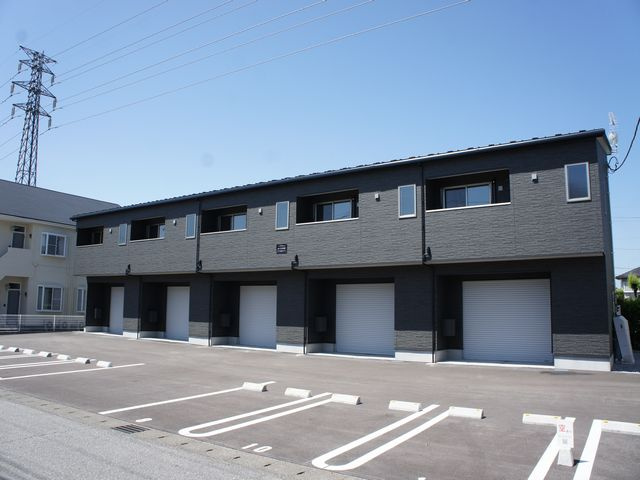 【外観】 | ガレージハウス栄町 | オシャレな外観が特徴です♪