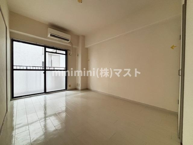 エクセルハイム川富の洋室