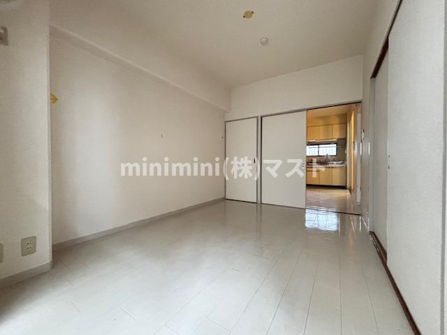 エクセルハイム川富の洋室