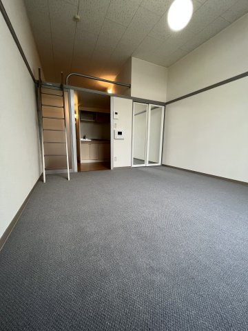 【洋室】 | リトルシャンティ―