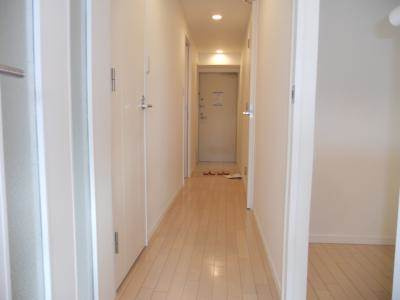 リヴェール綾堀川の内装|廊下