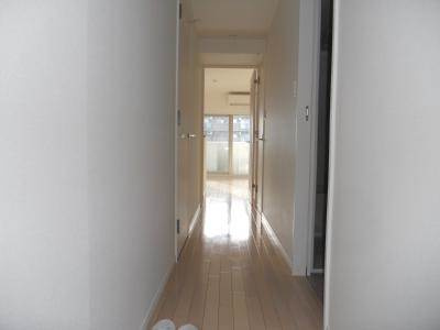 リヴェール綾堀川の内装|廊下