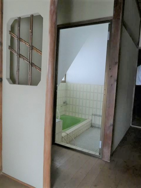 玖須美元和田　戸建て　４DKの浴室|一階　お風呂