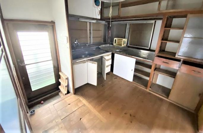 玖須美元和田　戸建て　４DKのキッチン|経年を感じさせます