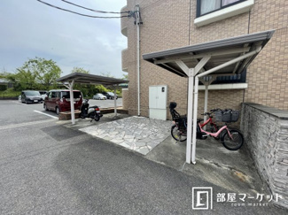 【駐車場】