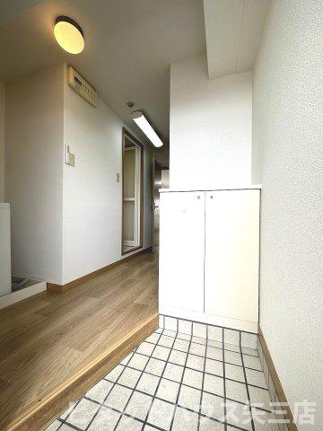 メゾン南昭和の玄関|ゆったりとした玄関です