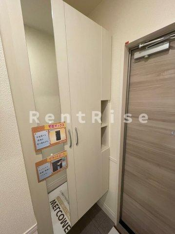 メゾン フローラの玄関