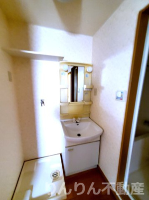 【洗面所】 | リバティマンション | 忙しい朝には欠かせない洗面所です