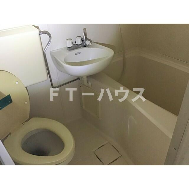 Ｒグレイスヒガシヤマの浴室