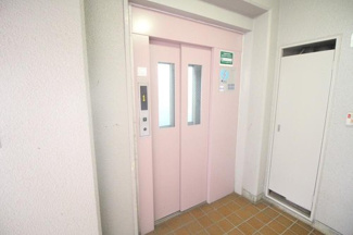 【その他共用部分】 | 日常生活にはかかせないエレベーター付き。