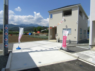 【駐車場】 | 駐車場があるので、車を買う予定の方も安心です
