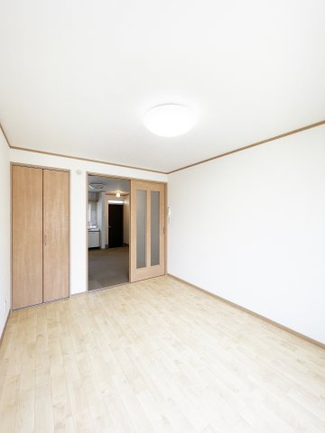 中吉野ハイツの洋室