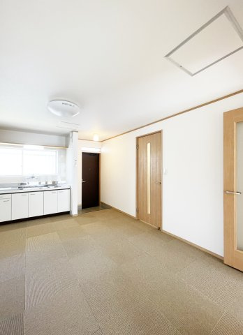 中吉野ハイツの居間・リビング