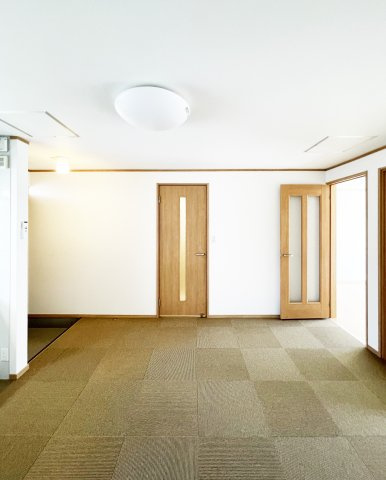 中吉野ハイツの居間・リビング