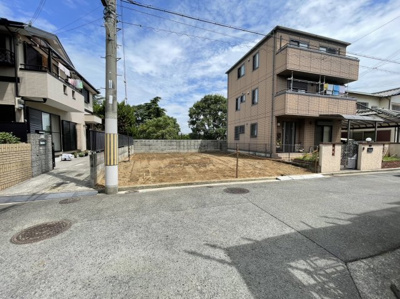 【前面道路含む現地写真】 | 忠岡小・南西向き・土地34坪・建築条件なし・更地渡し・忠岡町忠岡南3丁目 | 前面道路含む現地写真です