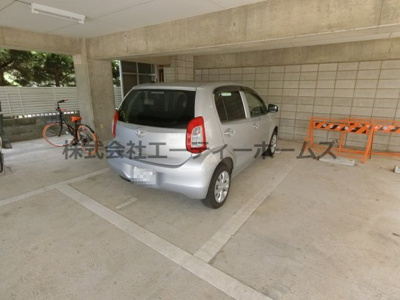 【駐車場】 | MKハイツ | 1台分のカースペースがあります
