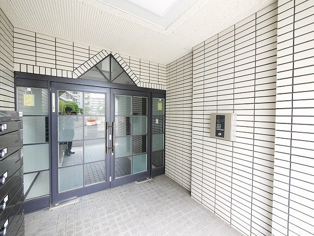 エールビルのエントランス|エントランスです