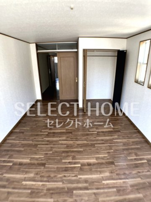 【居間・リビング】 | ドエルマルシェＤ棟 | こちらの居間で趣味の時間をお楽しみください