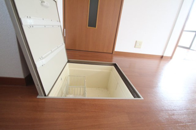 【収納】 | プレミール泉 | 床下収納