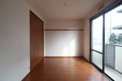 【寝室】 | プレミール泉 | 落ち着いて過ごせるお部屋なので、寝室にいかがでしょうか