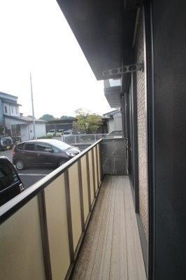 【バルコニー】 | プレミール泉 | お洗濯にも便利なバルコニー付き