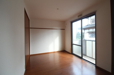 【寝室】 | プレミール泉 | 使い勝手のいい寝室です