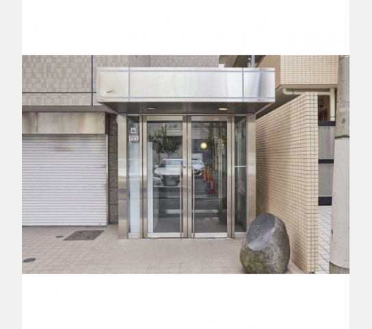 エミネンス平河町のエントランス