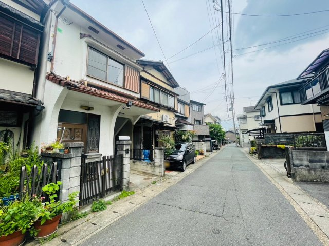 太秦森ヶ西町の前面道路含む現地写真